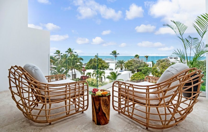 Hodges Bay I Ocean Front Four Bedroom Penthouse with Pool